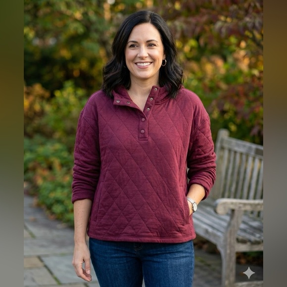 Lands' End Tops - LANDS’ END Like New Burgundy Quilted Snap-Neck Hoodie - Women's L
